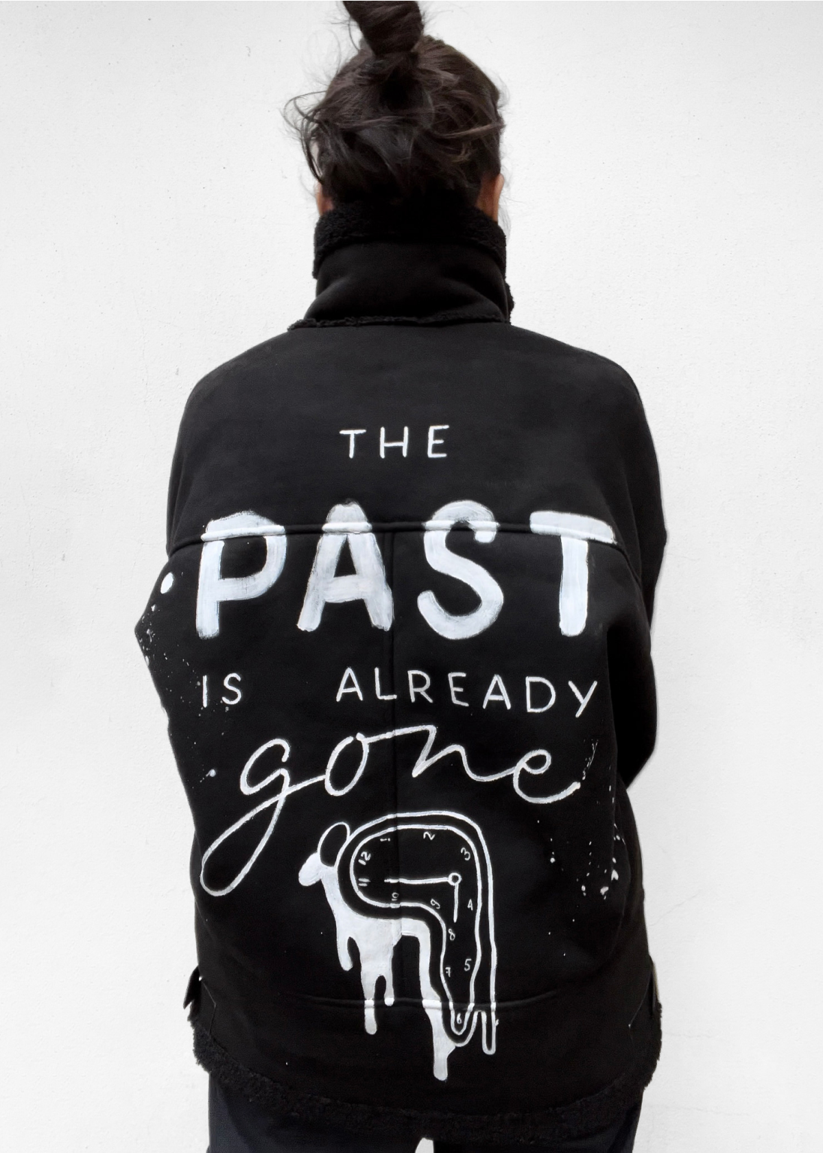 Custom lettering jacket sign "the past is already gone"